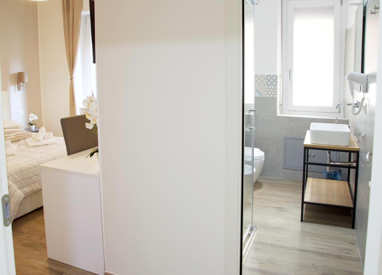 Minerva Rooms Pavia Eksteriør billede
